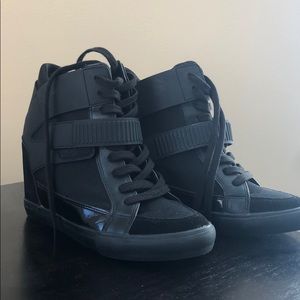Sneaker Wedges